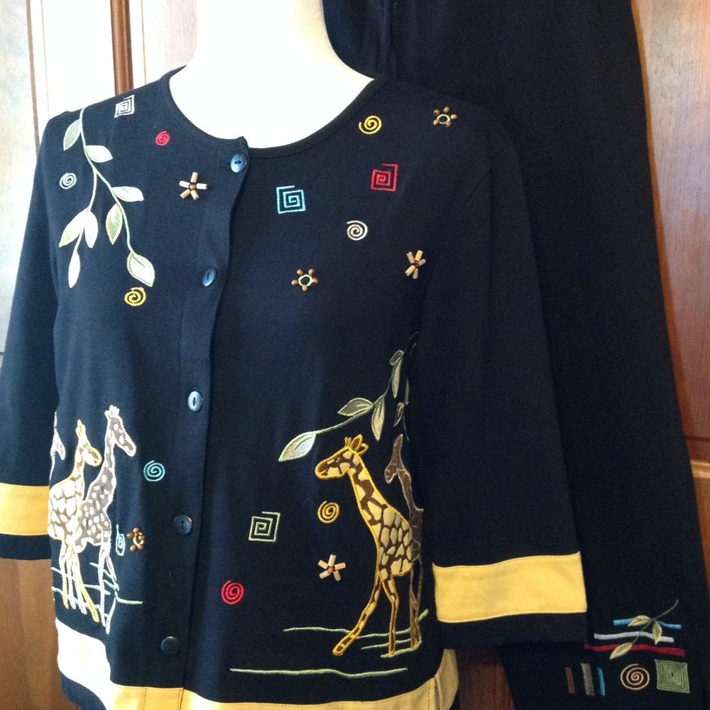 Onque 2 PC Embroided and Beaded Jacket and Capri set, soft & comfort, size Small